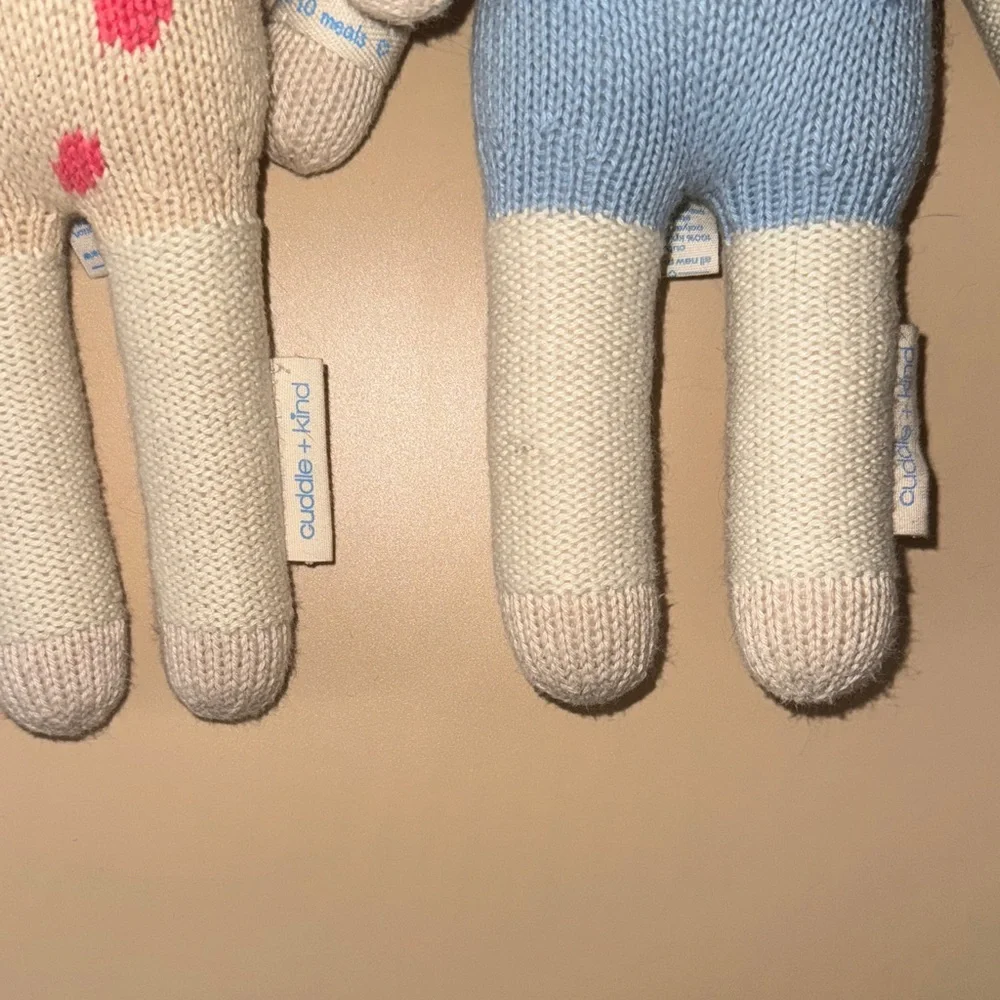 Cuddle and kind hand knit in Peru Lucy & Sebastian lamb toys - Picture 5 of 6